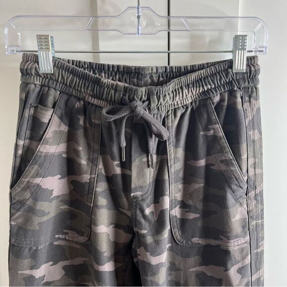 Athleta Camo Farallon‎ Jogger Pants Green Pull On Pockets size 0 - Picture 5 of 14